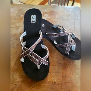 Teva womens slip on , size 9